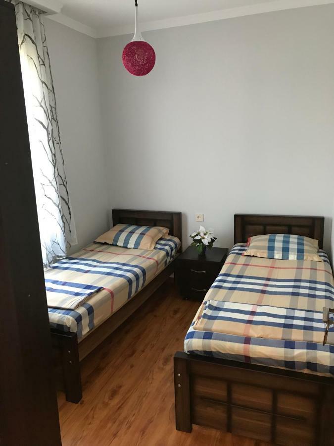 Kobuleti Guest House Chexov 24 Кобулеті Екстер'єр фото